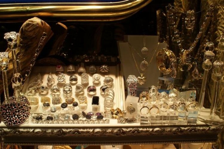 Jewelry store Dvornik – wedding rings, engagement rings…